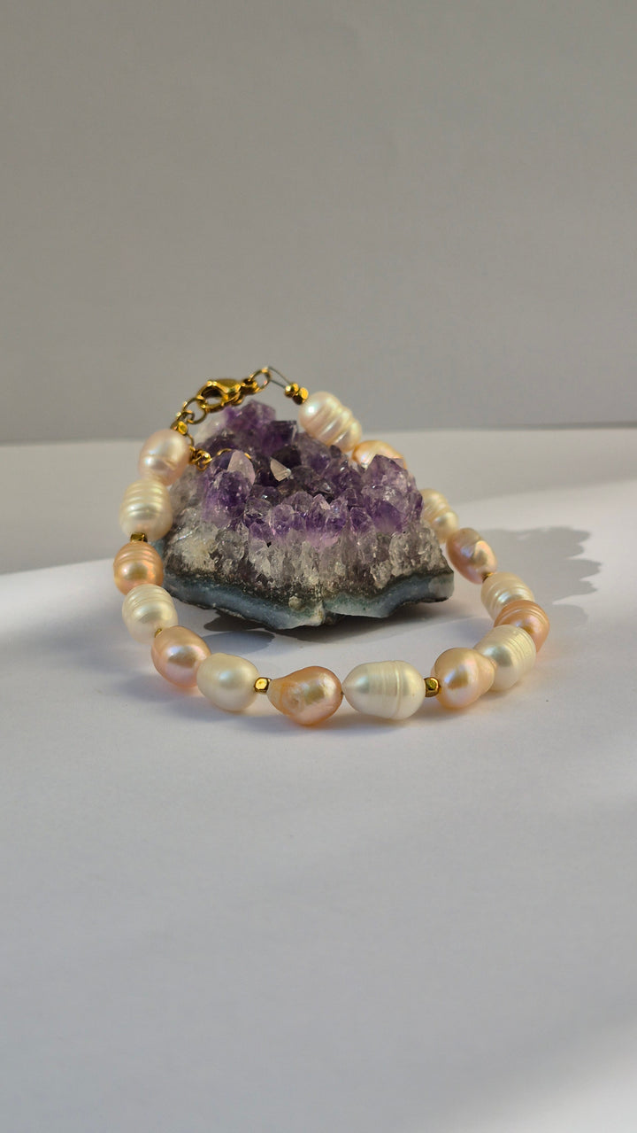 Pearl Bracelets |   أساور لؤلؤ