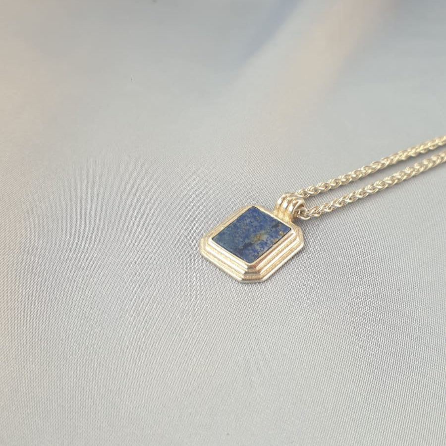 قلادة حجر اللازورد | Lapis lazuli necklace