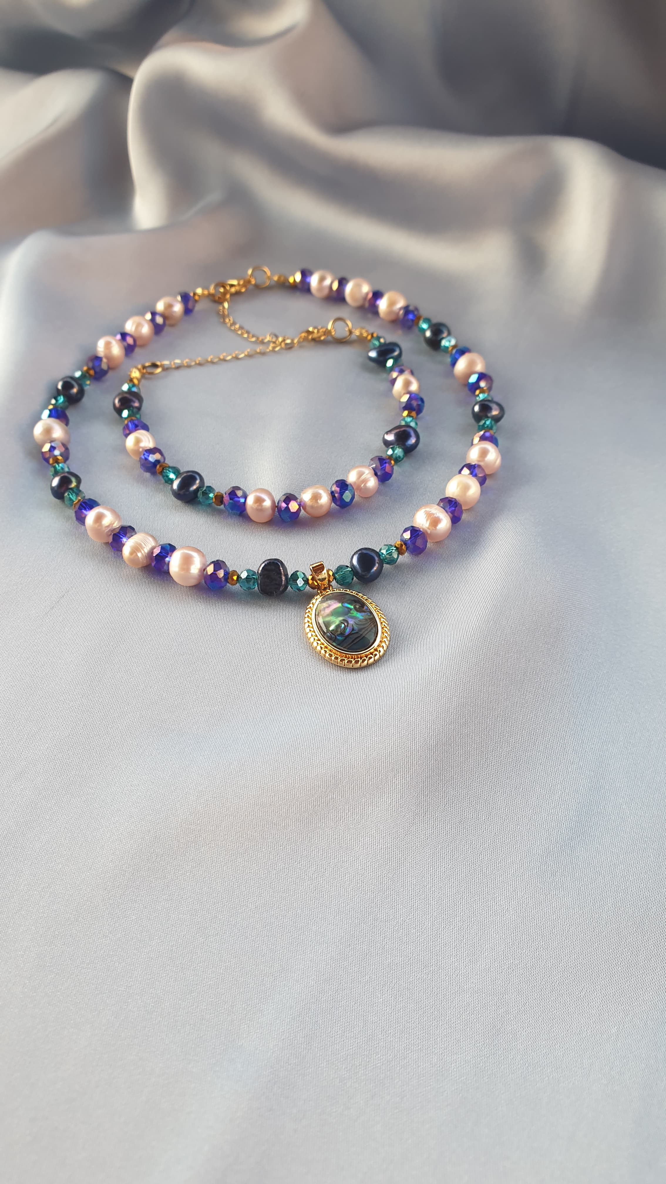 اسوارة كريستال ولؤلؤ | Pearls & crystals bracelet