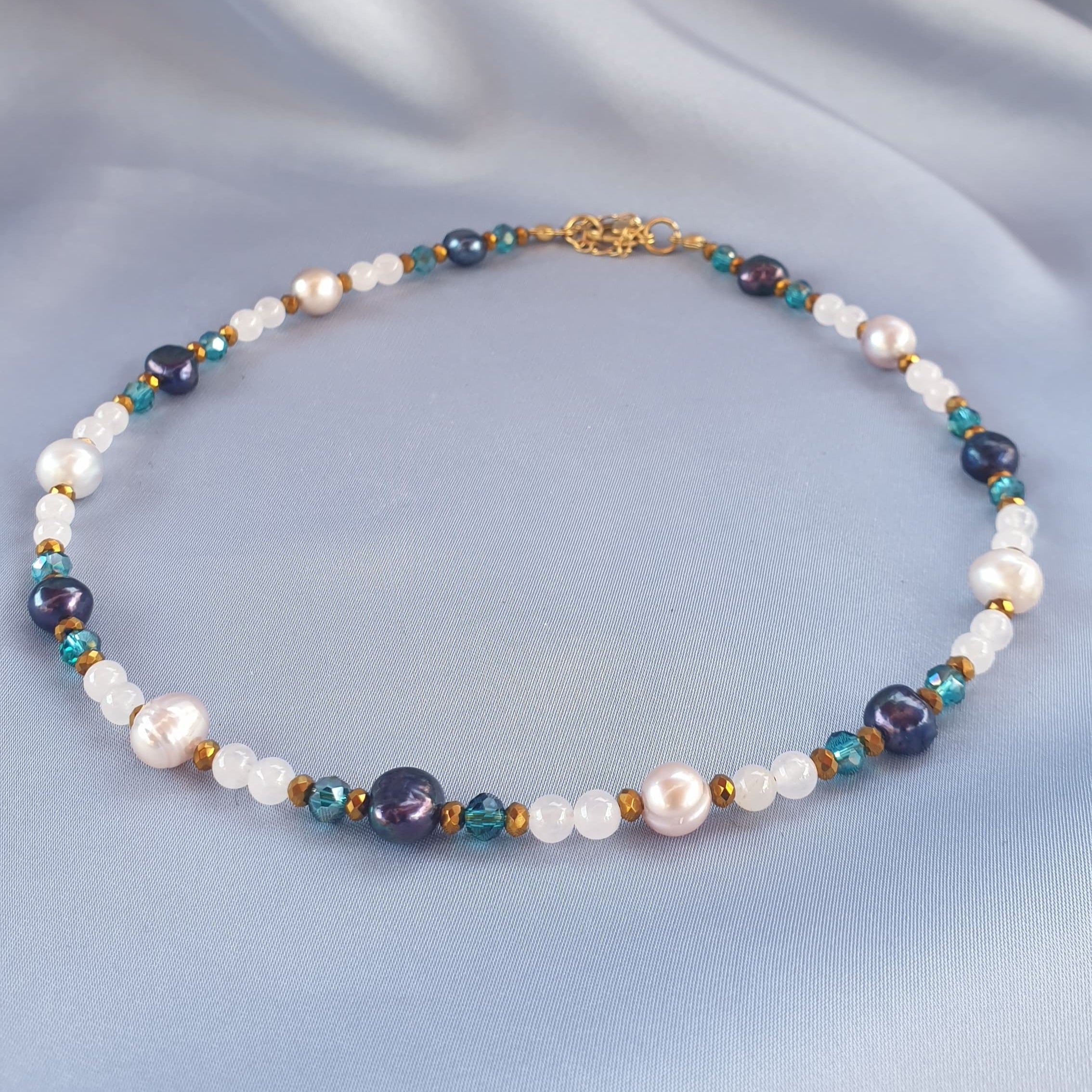 عقد لؤلؤ كريستال وروز كوارتز | Pearl & crystal necklace