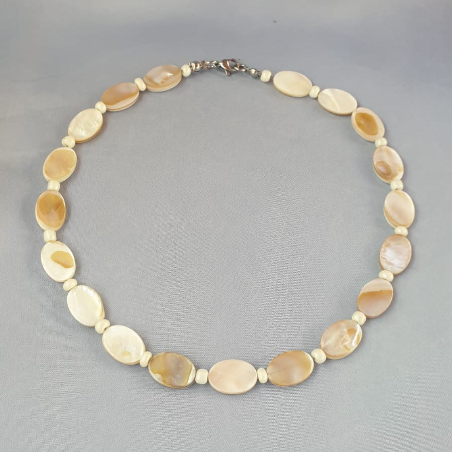 عقد الاصداف الطبيعية | Natural shell necklace