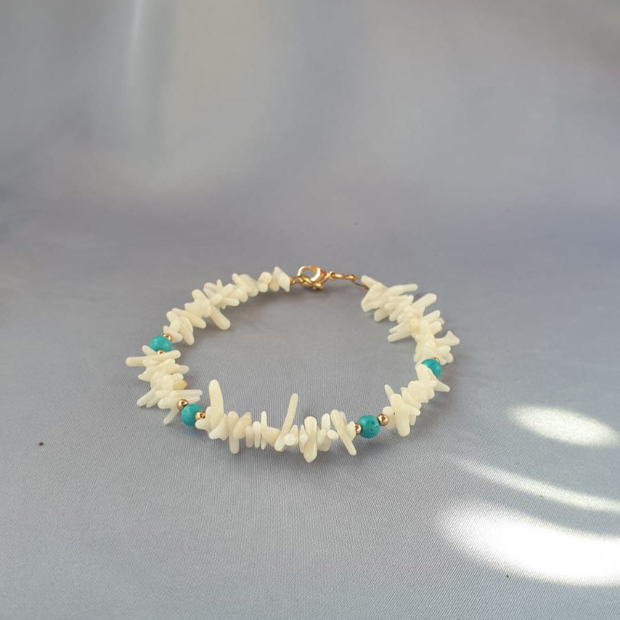 اسوارة مرجان ابيض وفيروز | White coral & turquoise bracelet