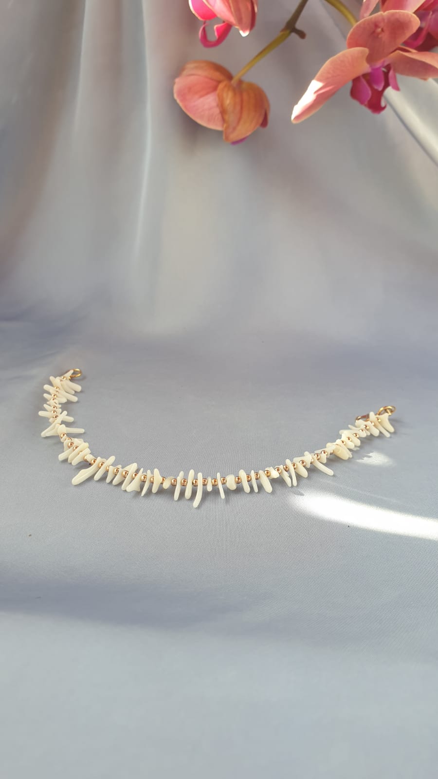 اسوارة مرجان ابيض | White coral bracelet