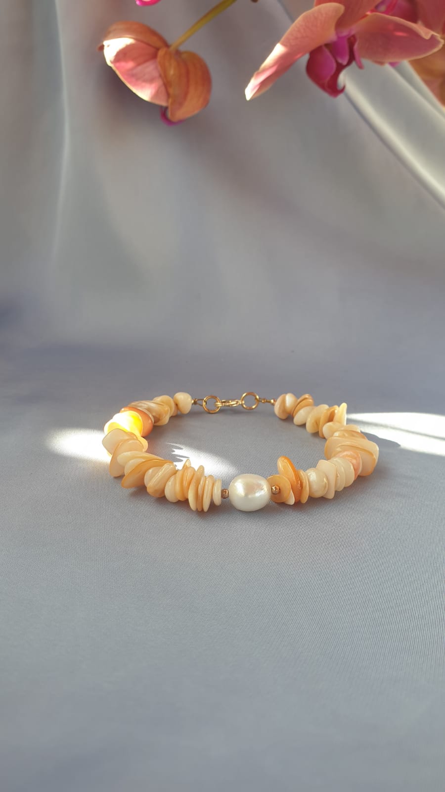 اسوراة صدف ولؤلؤ | Shell & pearl bracelet