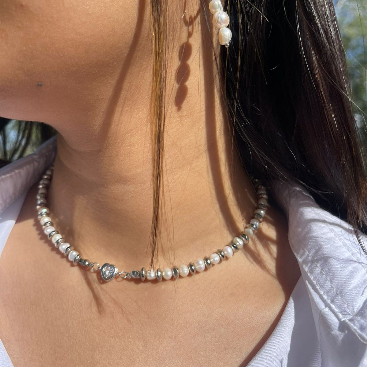 عقد لؤلؤ وقلب زركون | Pearls & zircon heart necklace