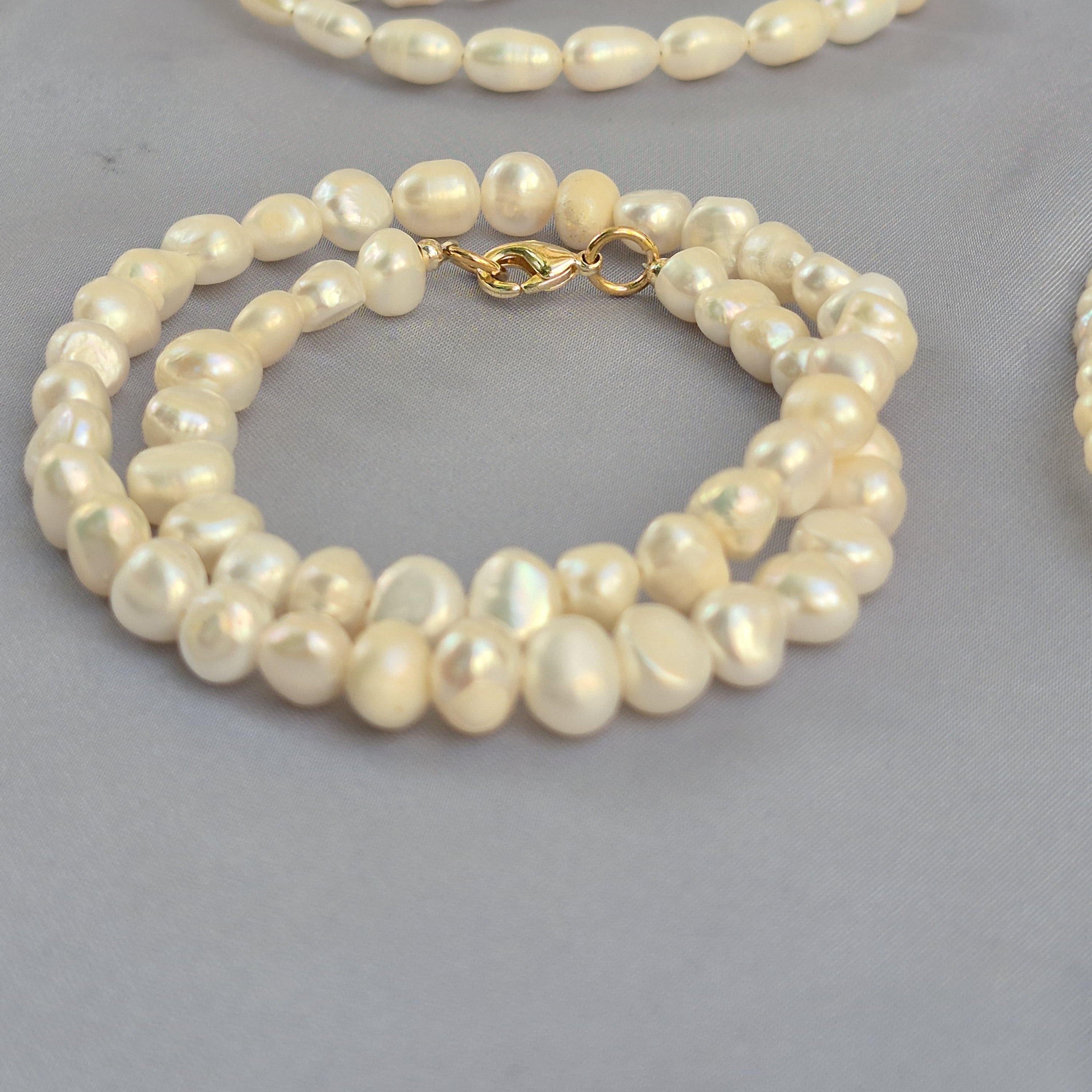عقد لؤلؤ طبيعي حجم متوسط | Medium size natural pearl necklace