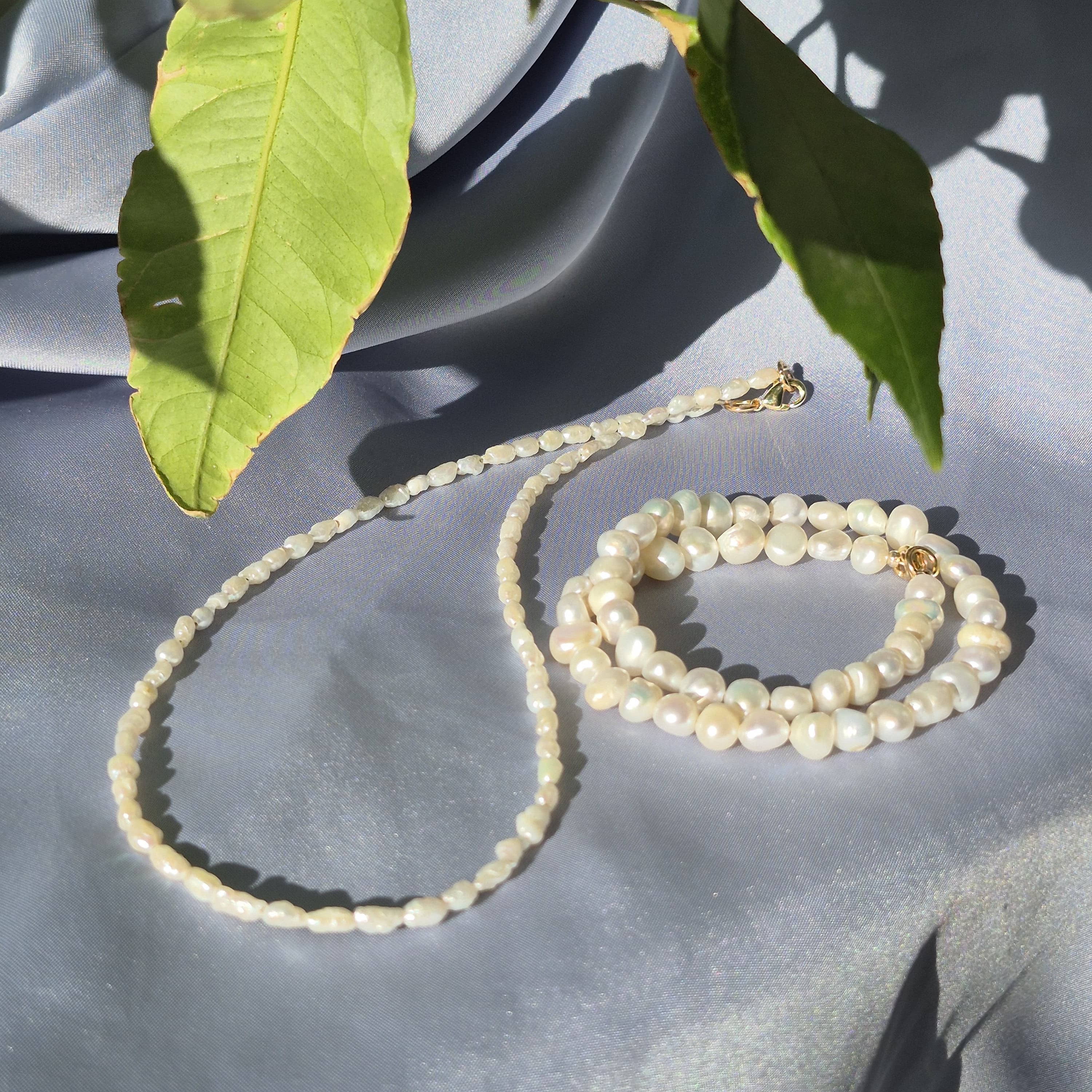 Tiny natural pearl necklace | عقد لؤلؤ طبيعي حب صغير