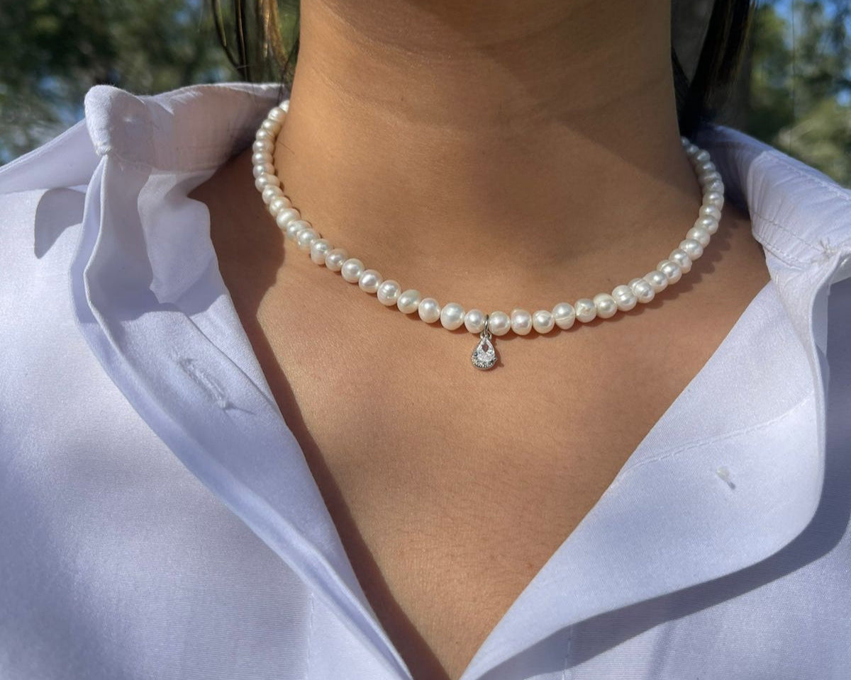 عقد لؤلؤ أبيض وزركون | White pearls & zircon necklace