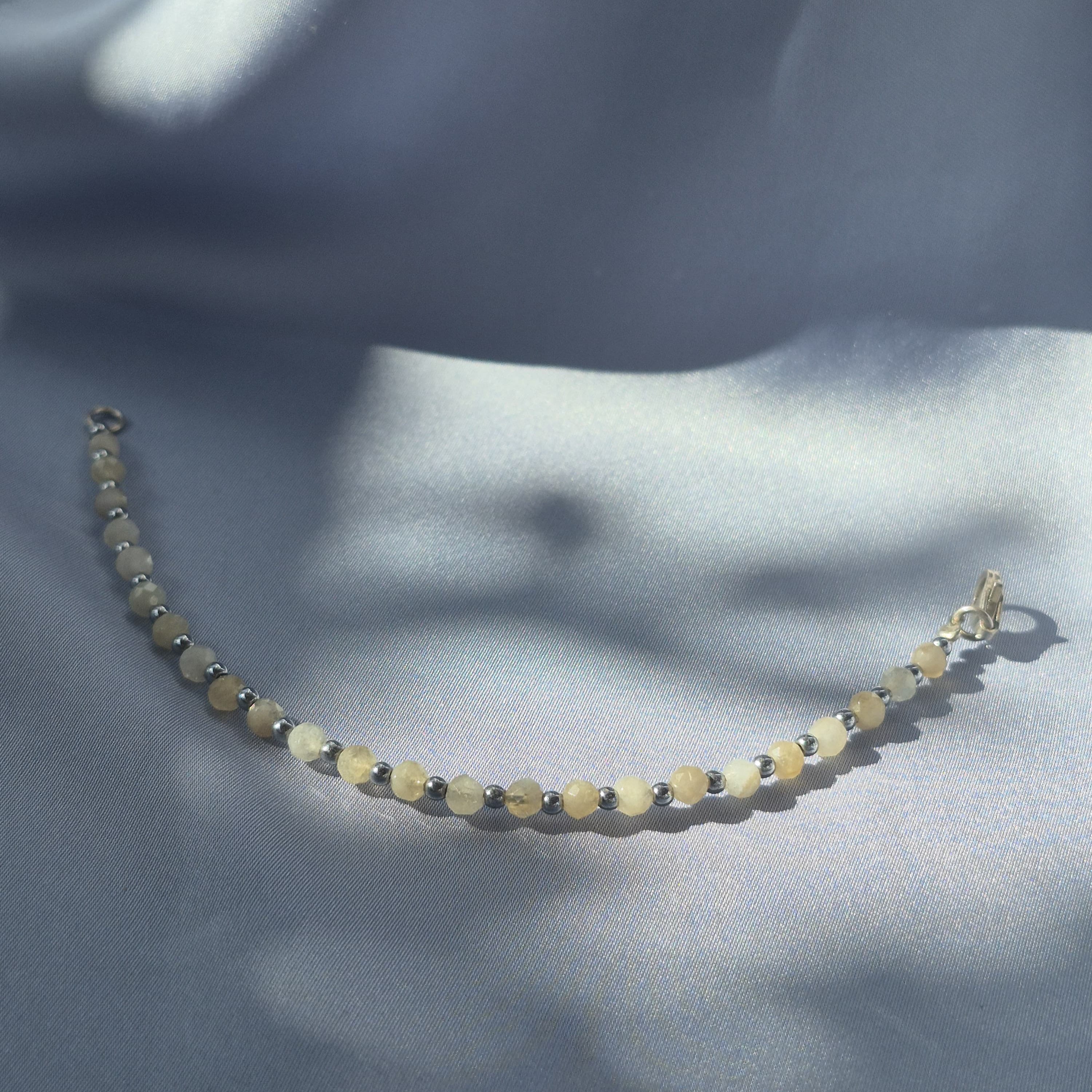 اسوارة حجر السيترين | Citrine bracelet