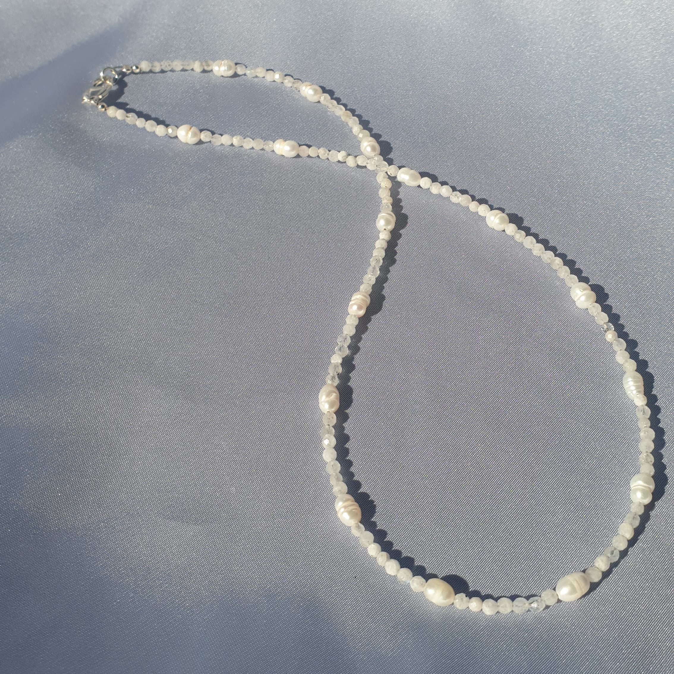 عقد حجر القمر ولؤلؤ | Moonstone & Pearls